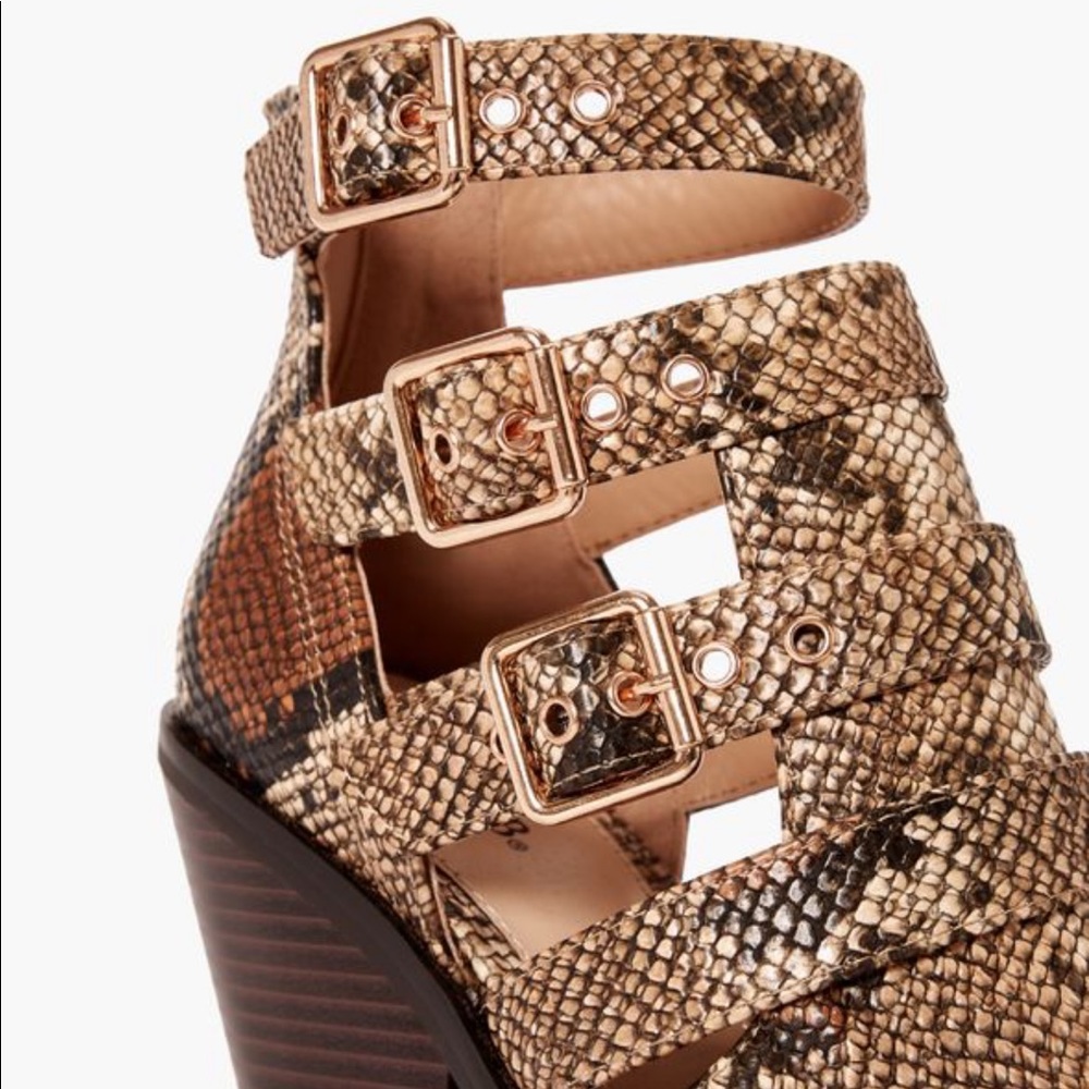 Snake skin western buckle bootie justfab - Picture 4 of 4